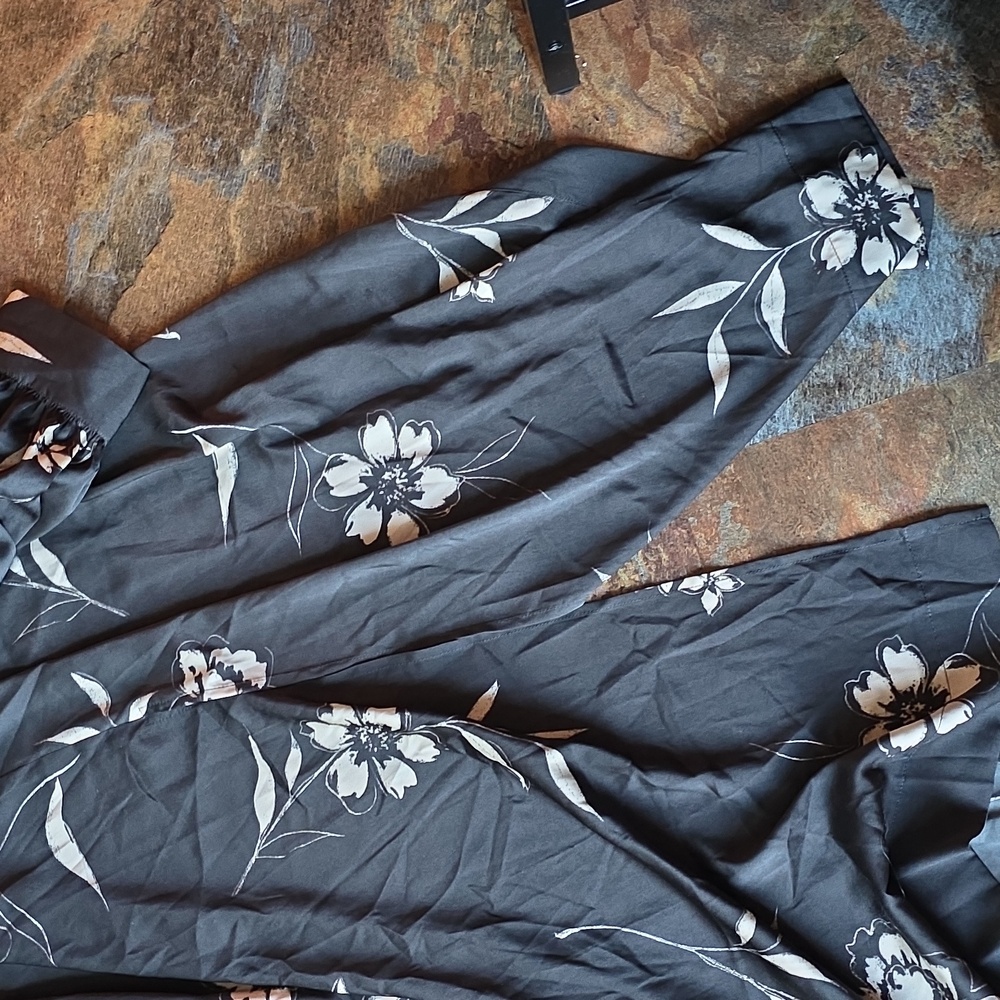 Saltwater LUXE Black Floral Cardigan S - Picture 5 of 8